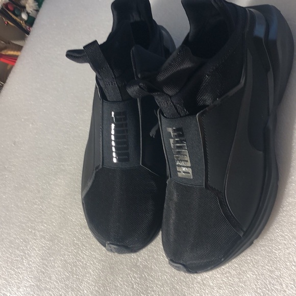 Puma women -Fierce2wn’s -size 7 -black - Picture 8 of 13
